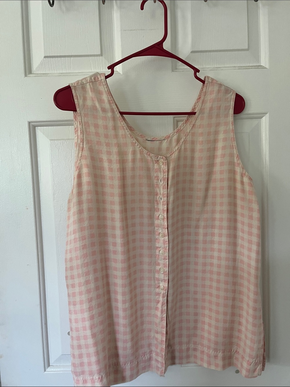 Vintage gingham sleeveless button down